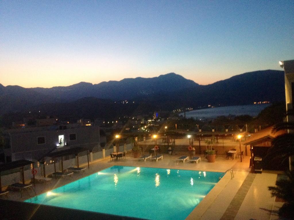 Seven Stars Hotell Kárpathos Eksteriør bilde